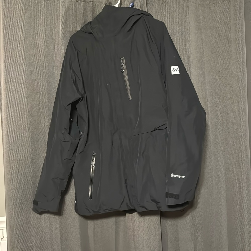 686 Gore Tex Hydra Down Thermagraph Jacket